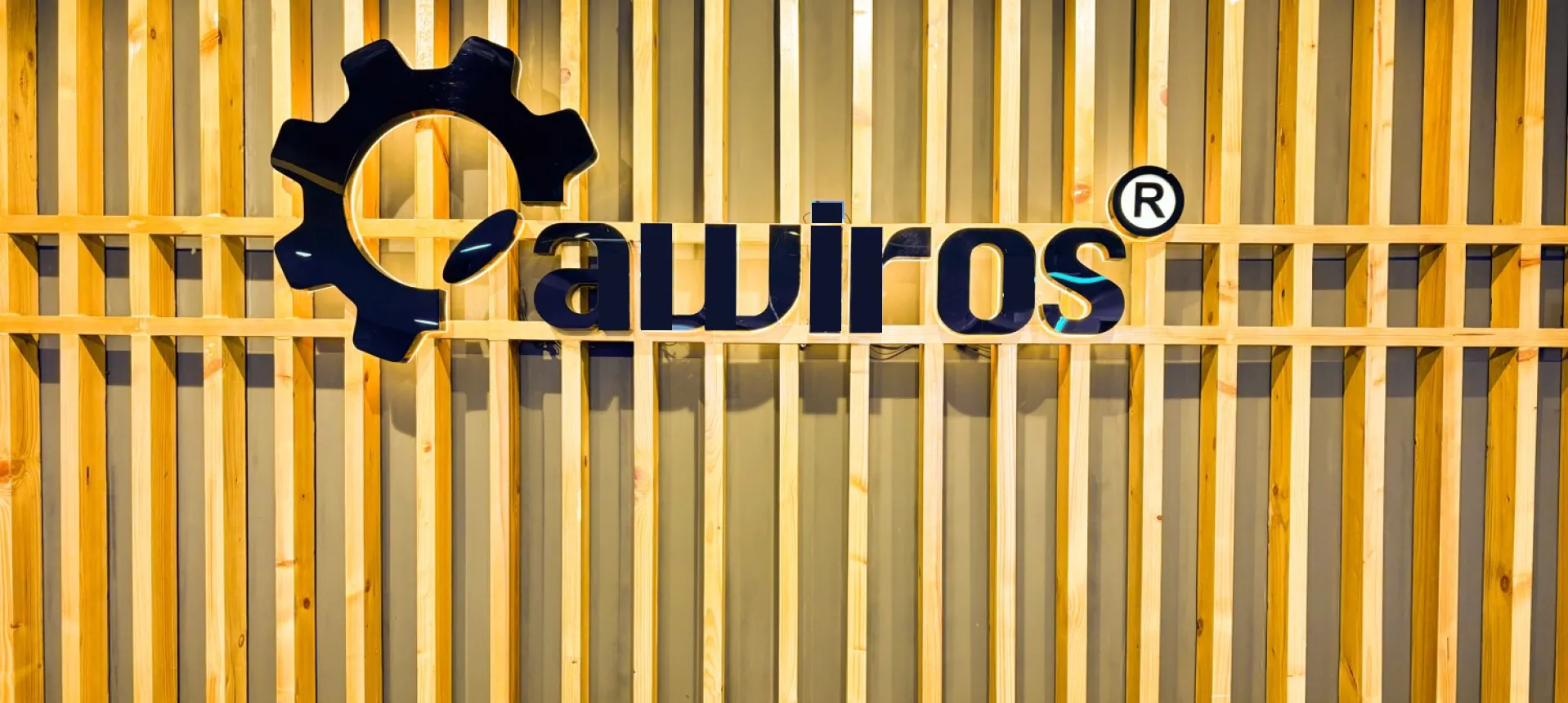 Awiros logo